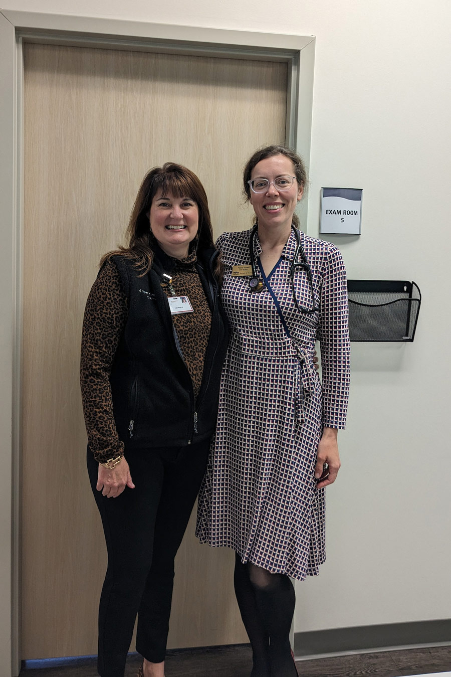 Photo of two women: Anje King (left) and Yelena Howell (right).