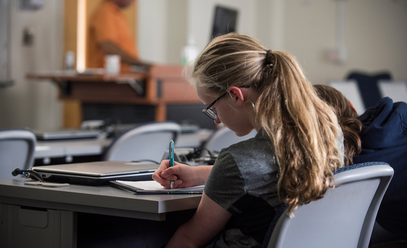 Student in statistics class