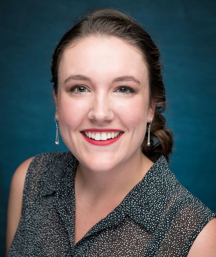 Headshot of Caitlin Annas