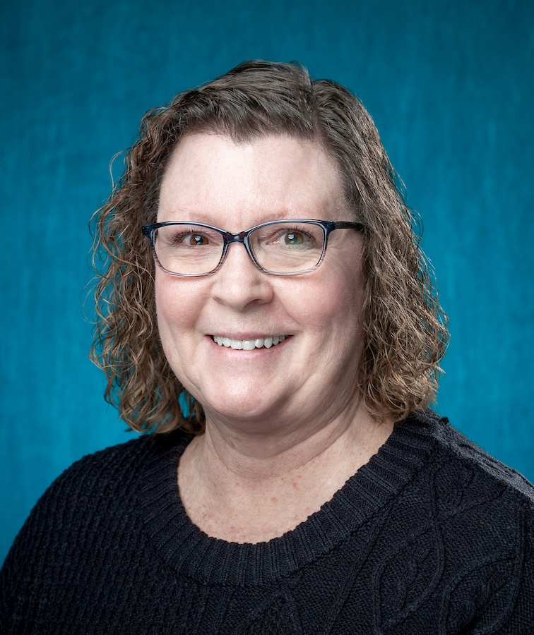 staff headshot Sandra Thigpen