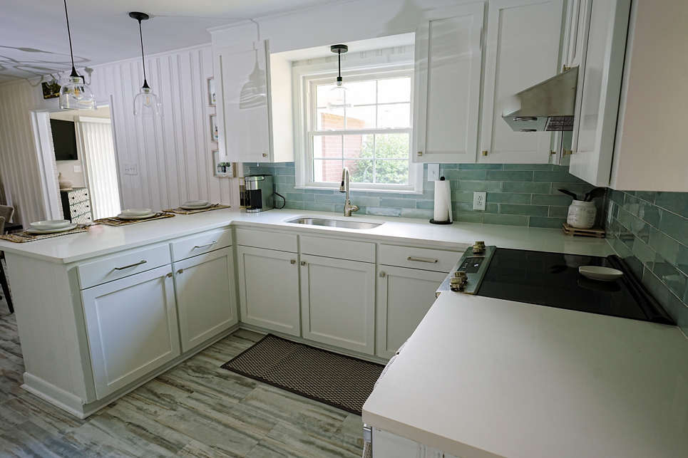 Kitchen in combs house